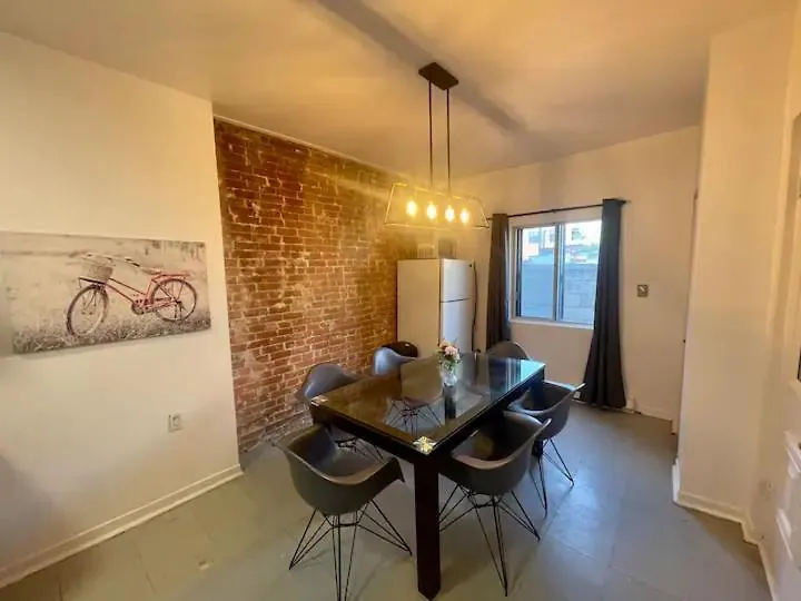Homestay Full Kitchen Metro Laurier Room B Montreal Canada