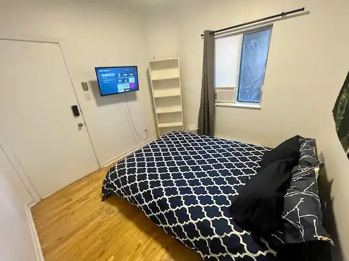 Homestay Full Kitchen Metro Laurier Room B Montreal